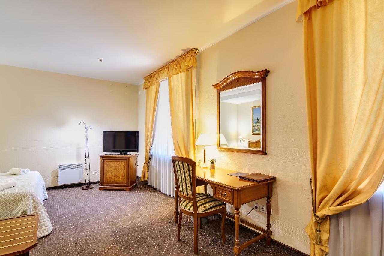 Art Hotel Academy Dnipro Dış mekan fotoğraf