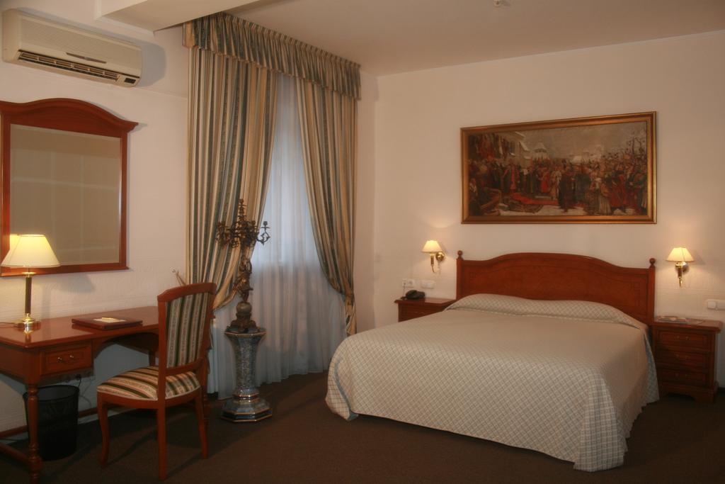 Art Hotel Academy Dnipro Dış mekan fotoğraf