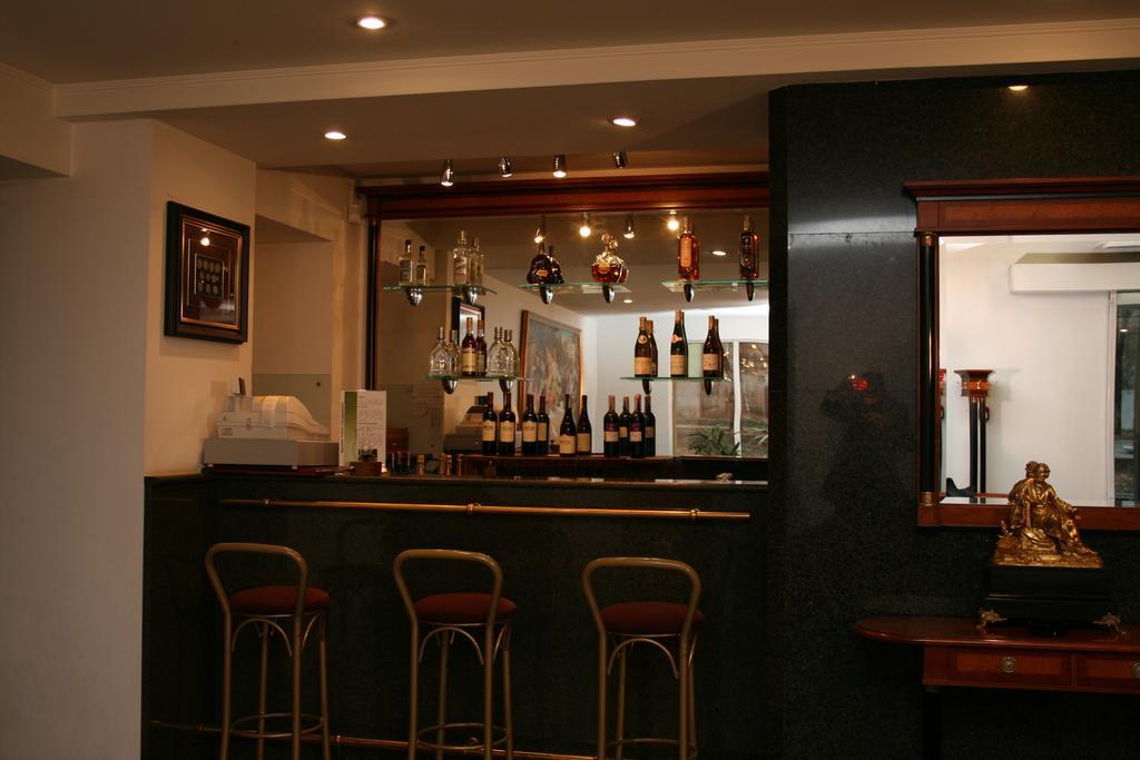 Art Hotel Academy Dnipro Dış mekan fotoğraf